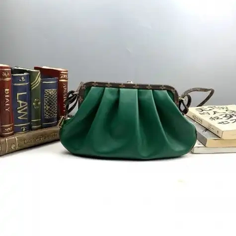 Fashionrepsfam ru 20B570263 LV Bags 0808
